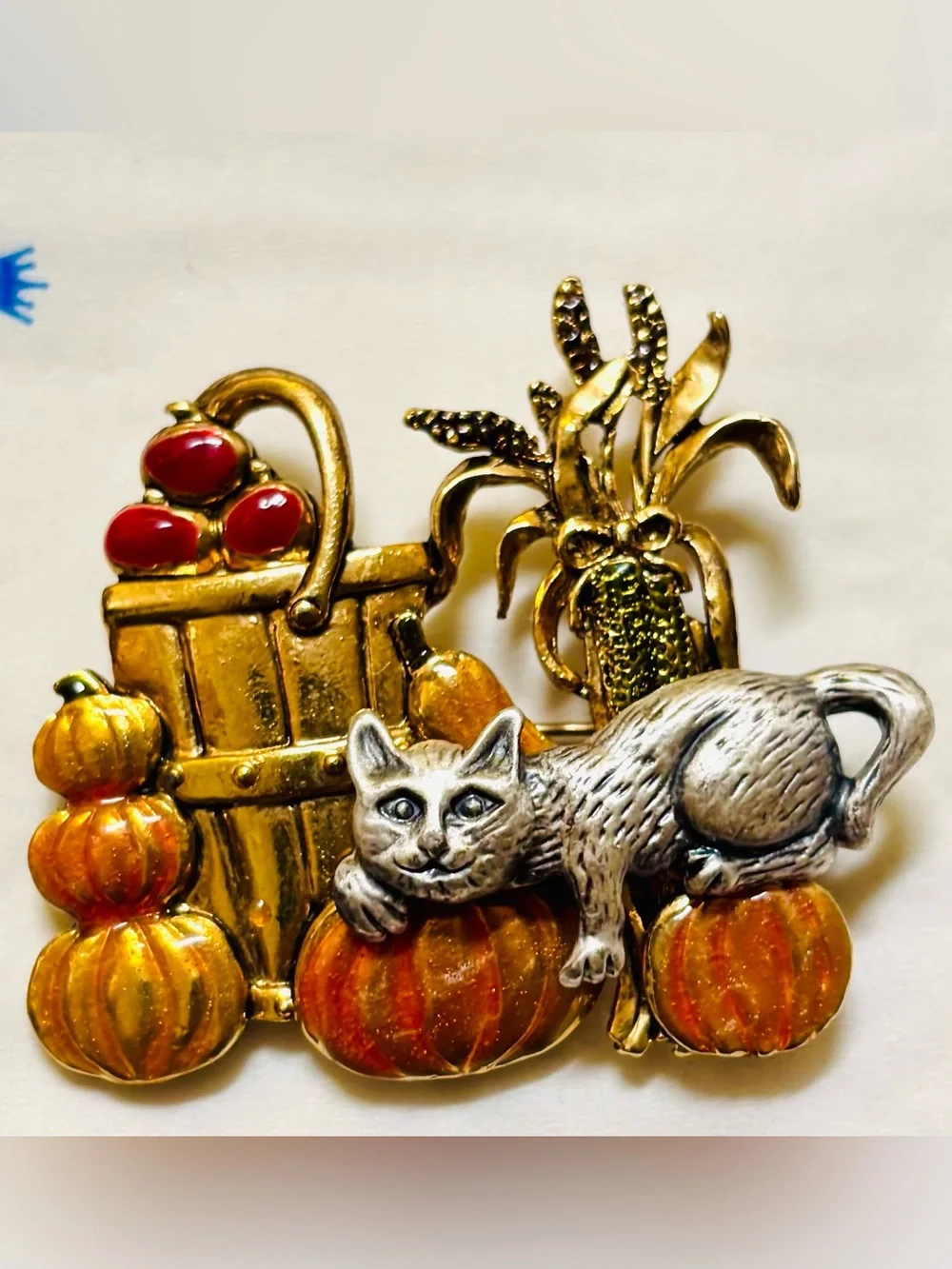 Signed KC Autumn/Fall Pumpkin Patch Brooch Pin Enamel Pumpkins Cat